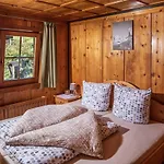 Haus Oschtna شقة