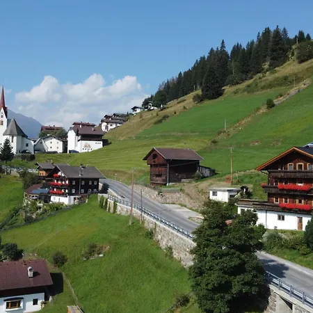 Haus Oschtna شقة Sankt Veit in Defereggen